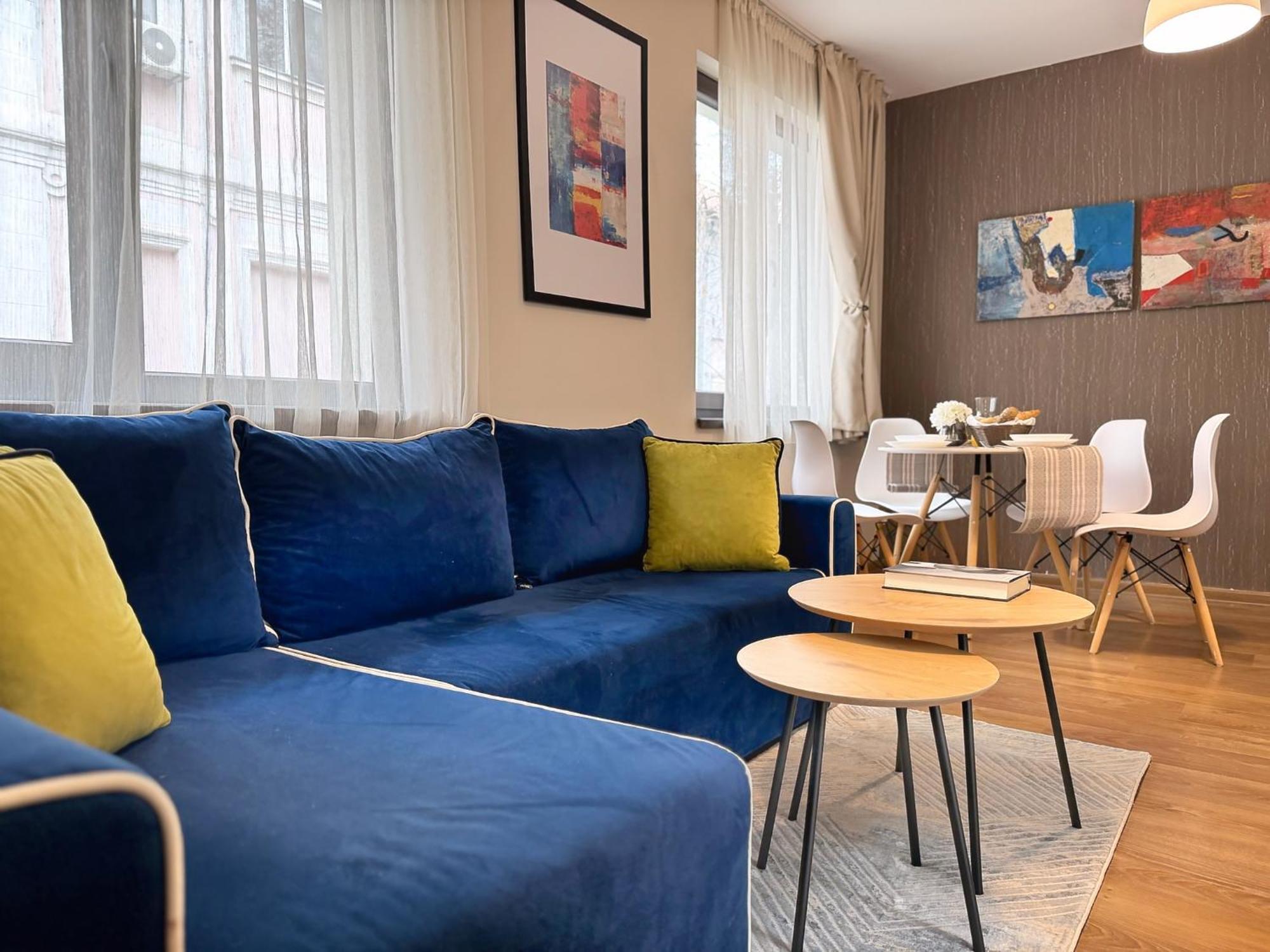 Top Centre Plovdiv Apt. With Parking For 4 Guests 外观 照片