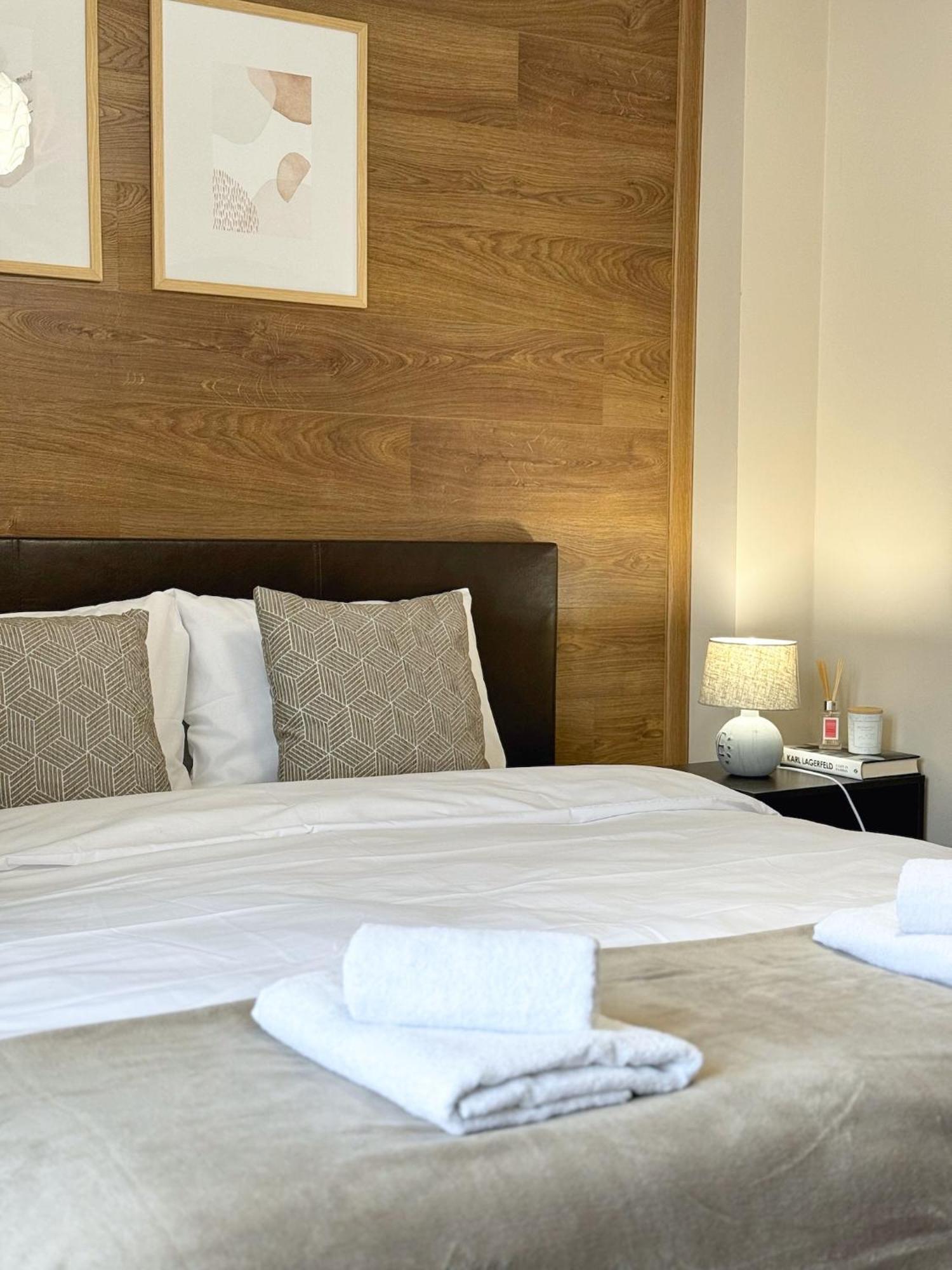 Top Centre Plovdiv Apt. With Parking For 4 Guests 外观 照片
