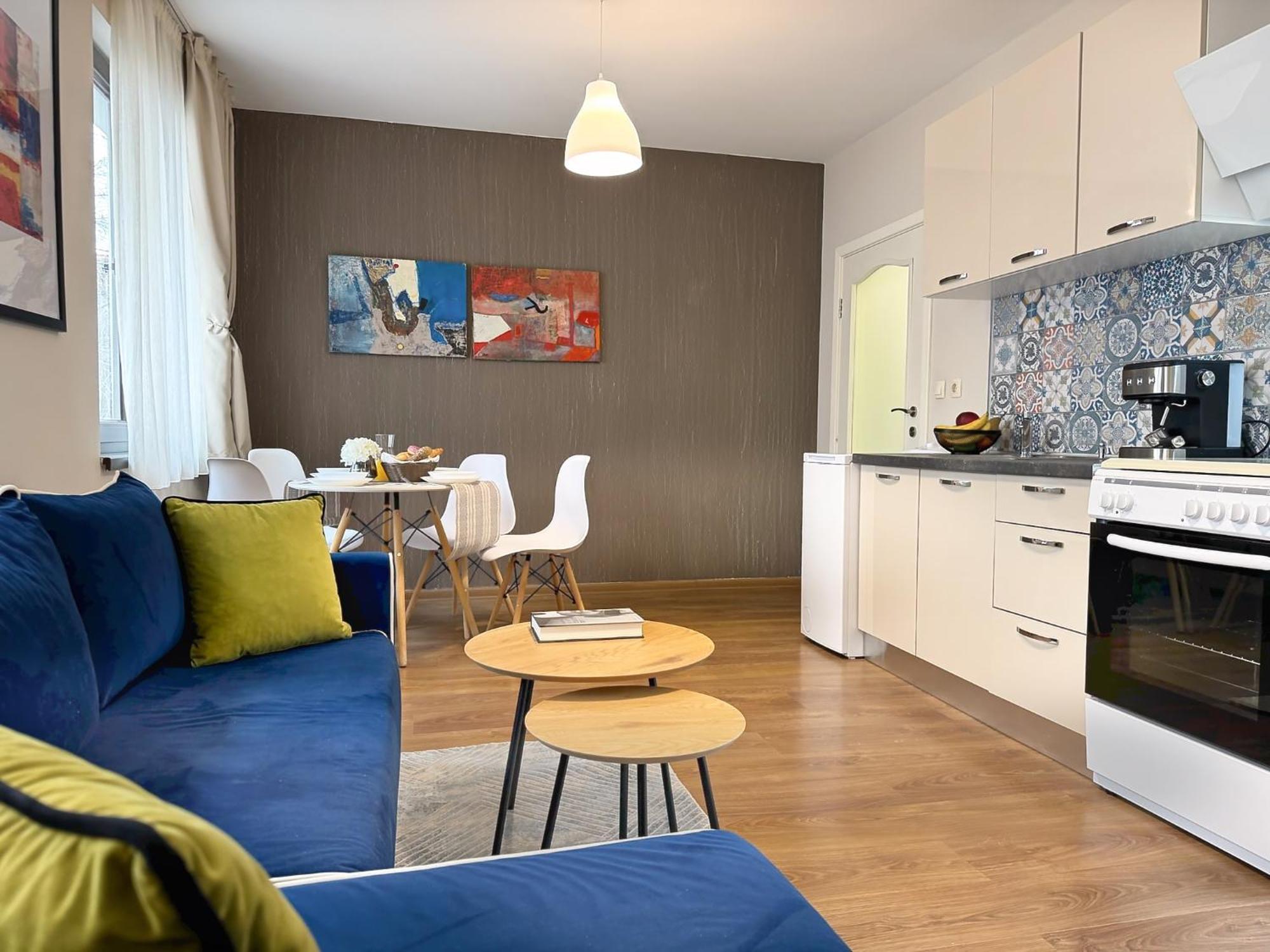 Top Centre Plovdiv Apt. With Parking For 4 Guests 外观 照片