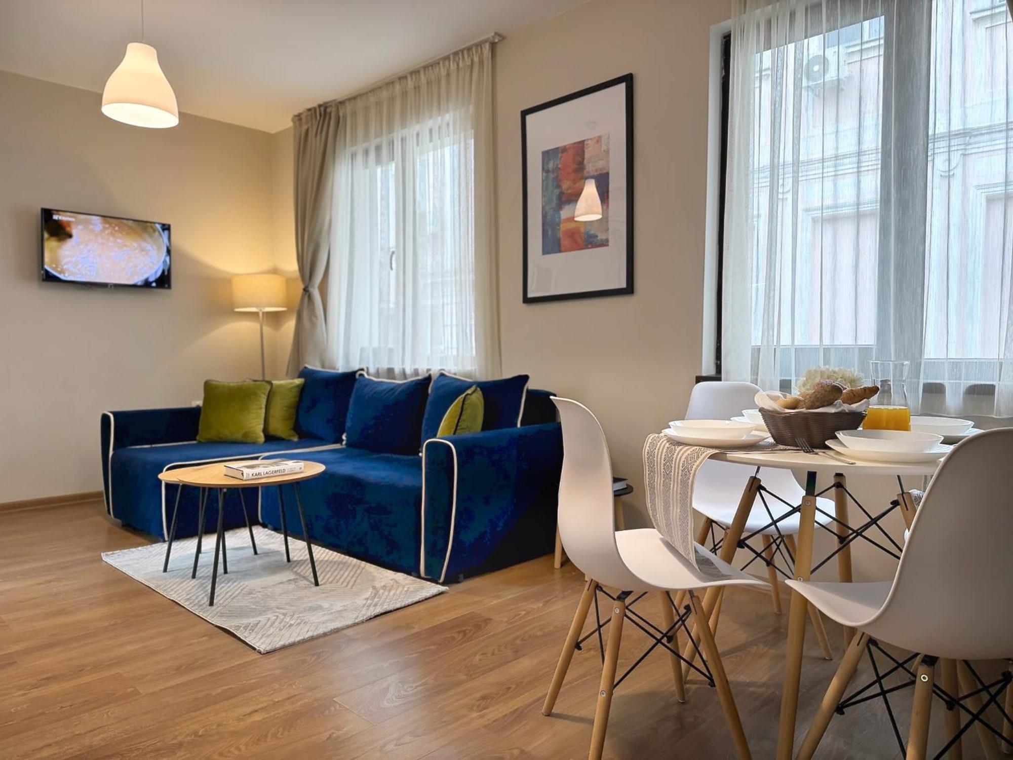 Top Centre Plovdiv Apt. With Parking For 4 Guests 外观 照片
