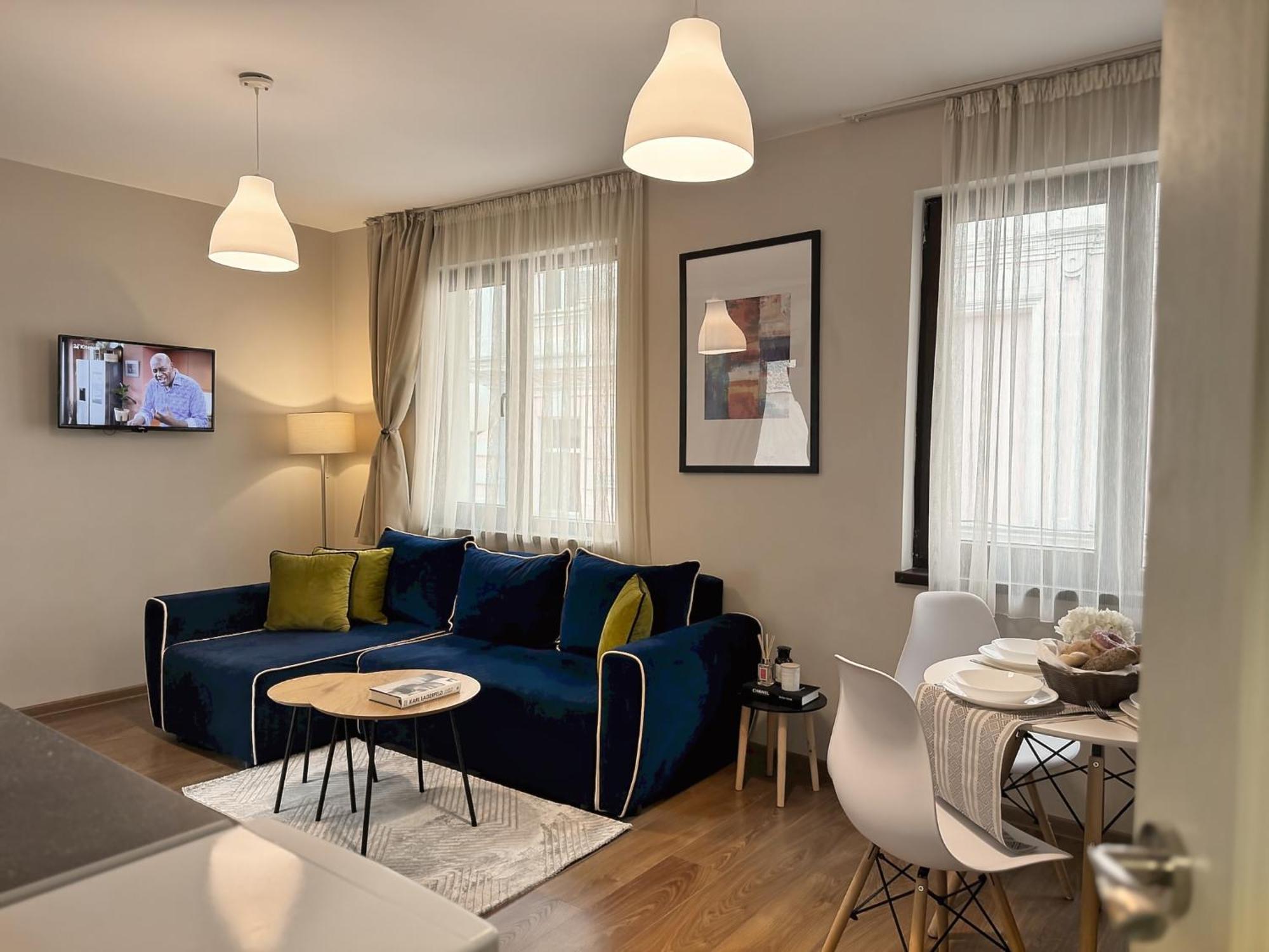 Top Centre Plovdiv Apt. With Parking For 4 Guests 外观 照片