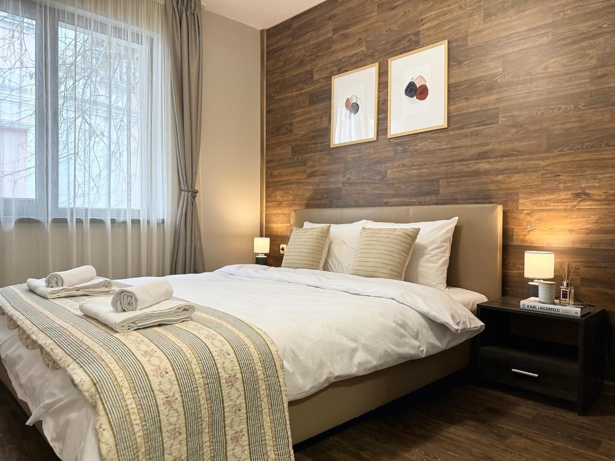 Top Centre Plovdiv Apt. With Parking For 4 Guests 外观 照片