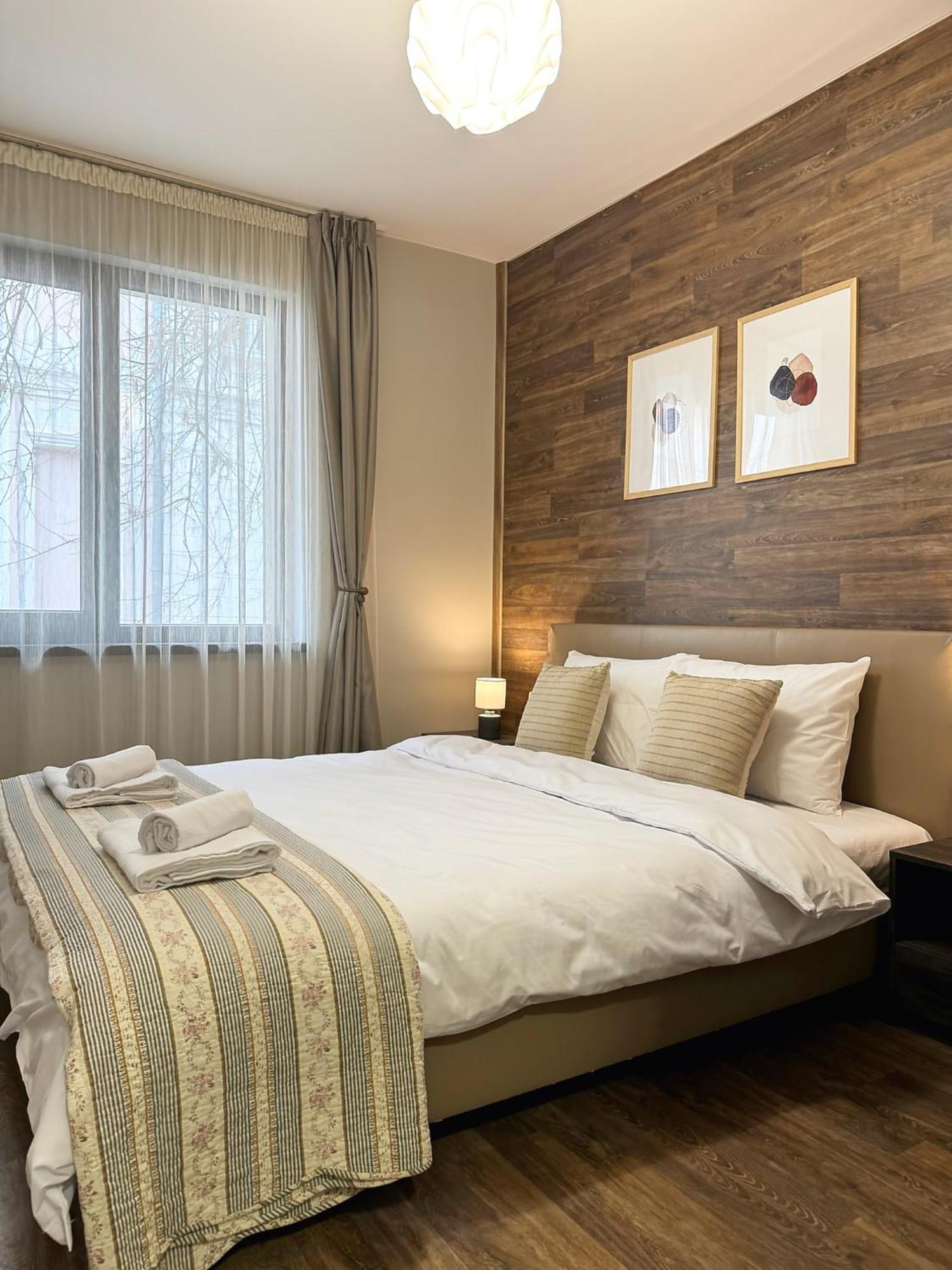 Top Centre Plovdiv Apt. With Parking For 4 Guests 外观 照片